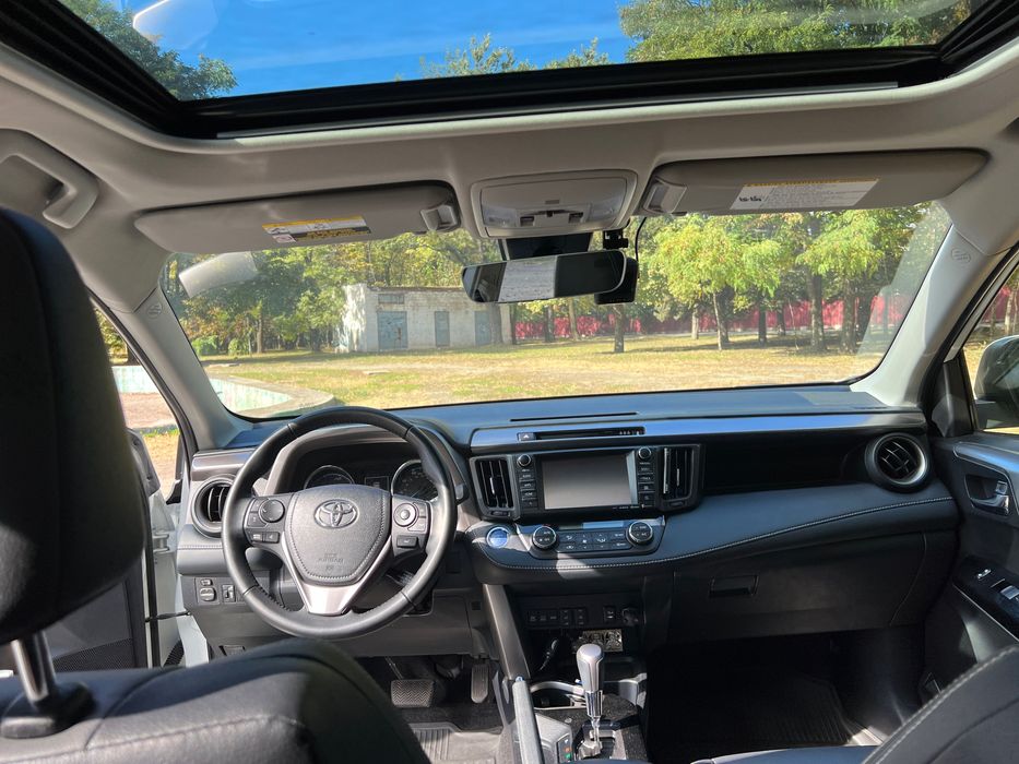 Продам Тойота раф 4