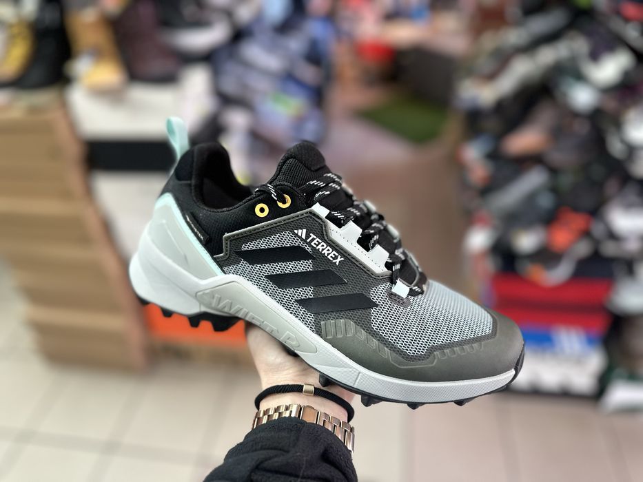 Кросівки Adidas Terrex Swift  R3  GTX  ( РОЗМІР 36, 41 1/3  )