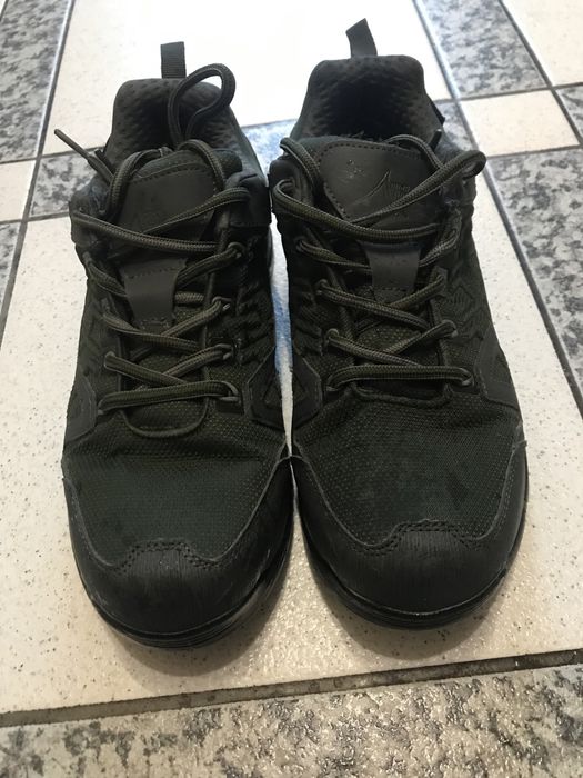Продам трекінгове взутия
