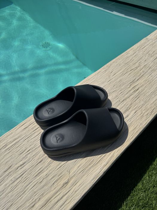 Adidas Yeezy Slide Pretos