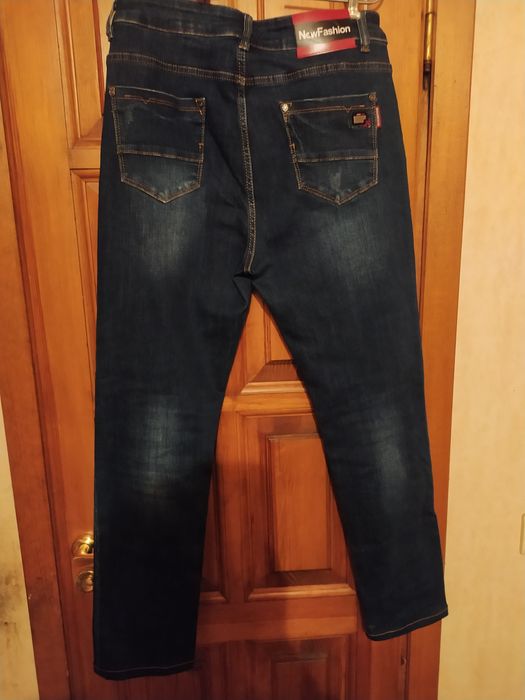 Джинсы женские, размер 32, синие, ремень в подарок