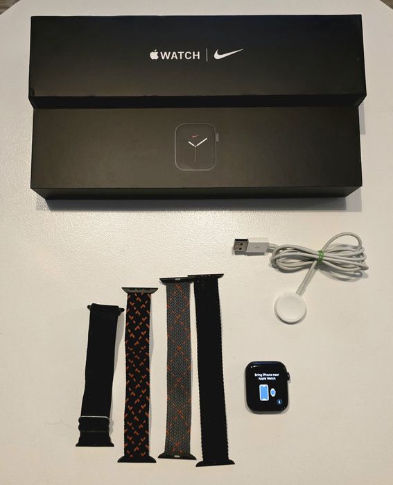 Apple Watch Series 5 Space Gray Aluminium Case