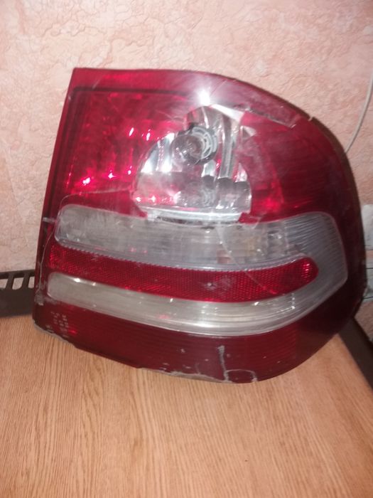 Продам задний правый фонарь Geely CK2