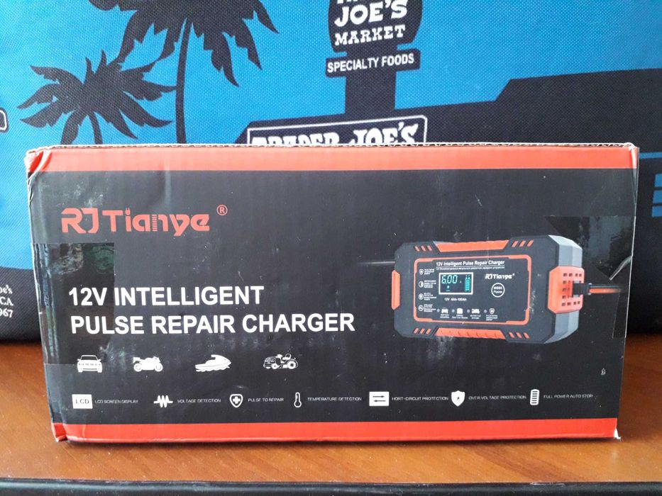 Автомобільний зарядний пристрій RJTianye RJ-C120501A.