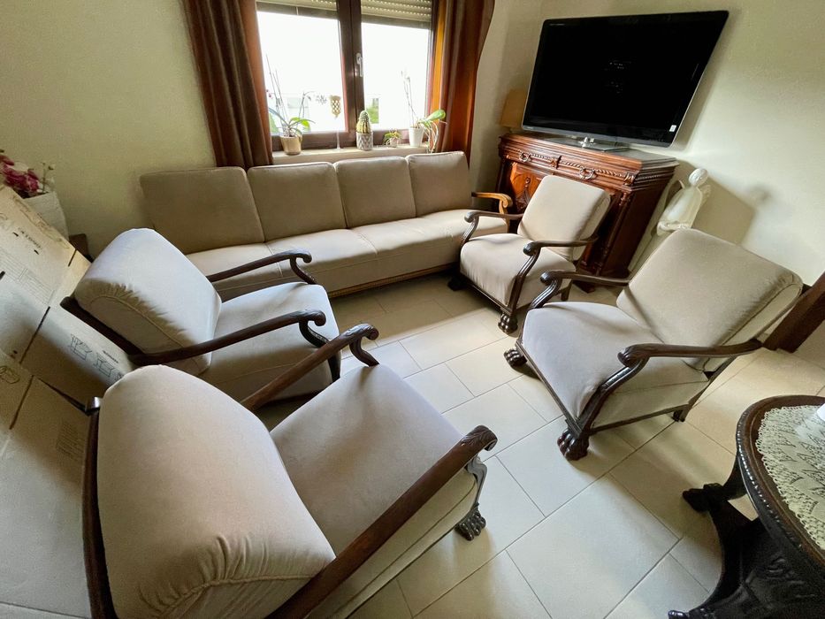 Sofa i 4 fotele.