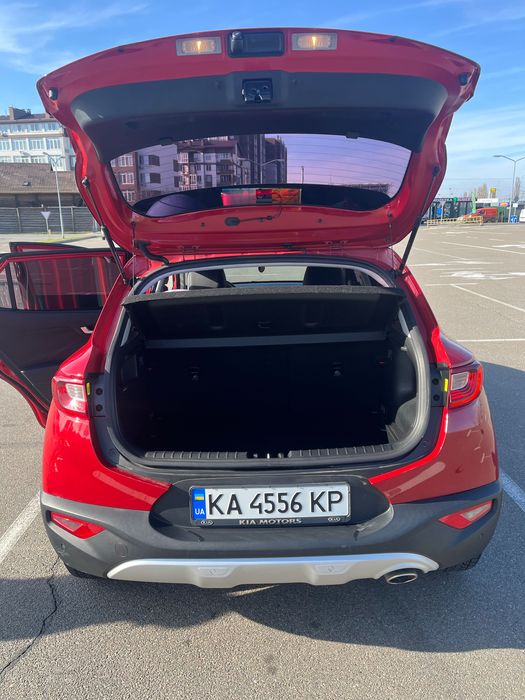 Продам кіа stonik 2019