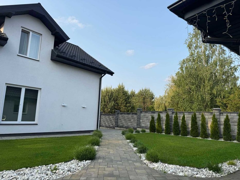 будинок+ гостьовий будинок+басейн