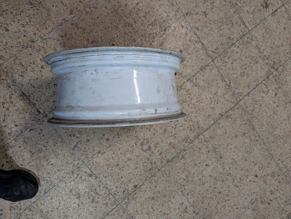 Só tenho uma jante citroen c2 Race 16"