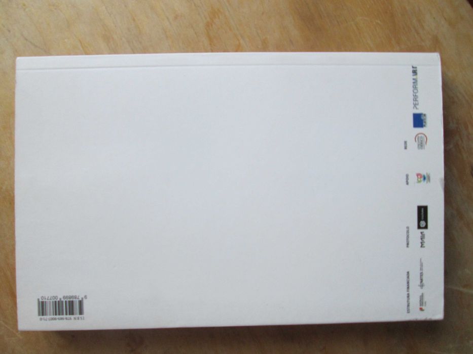 O que Acontece Quando Não se Passa Nada no Teatro Art’Imagem