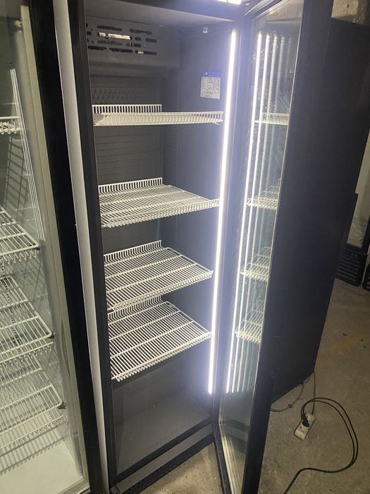 Холодильник витрина Холодильный шкаф двухдверный однодверный Барный