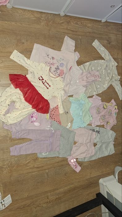 Paka ubranek  od 56 do 74 dla dziewczynki markowe np hm /sinsay /