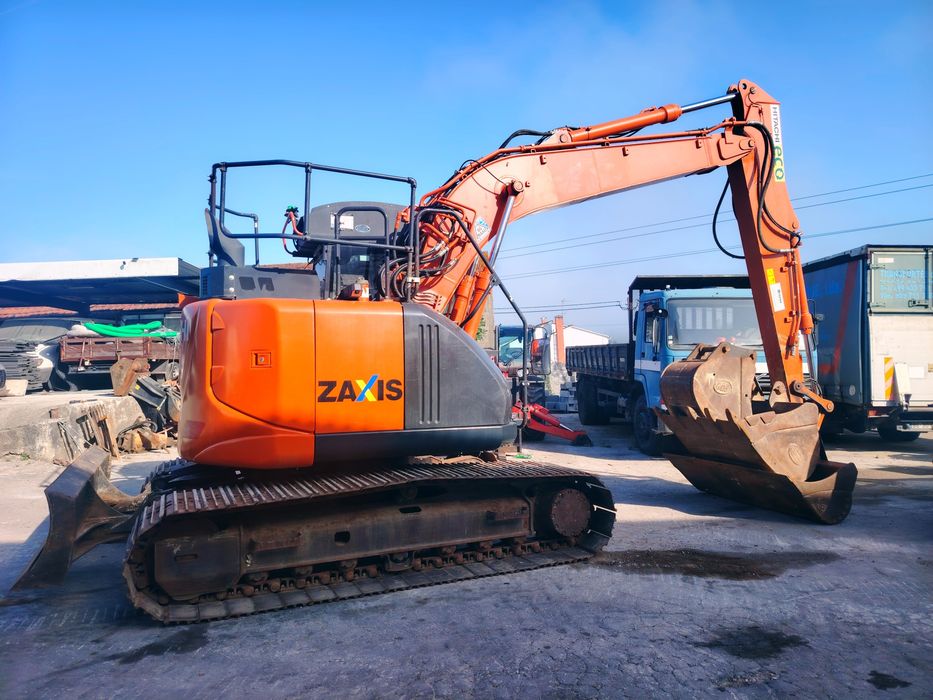 Giratória Hitachi ZX135-6
