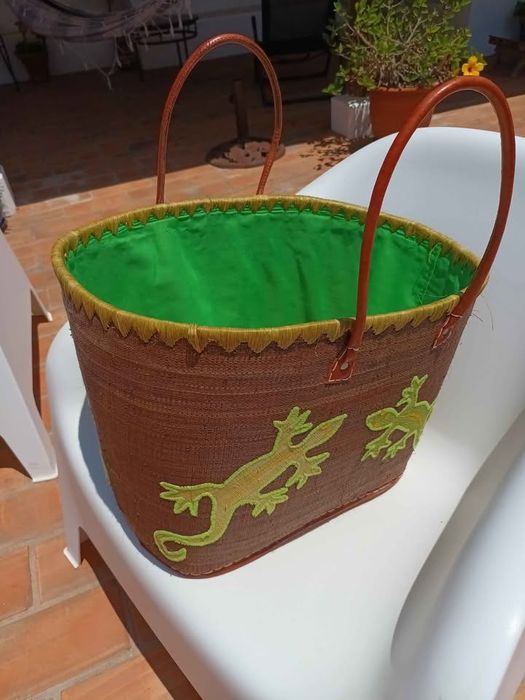 Saco novo grande de palha de ráfia