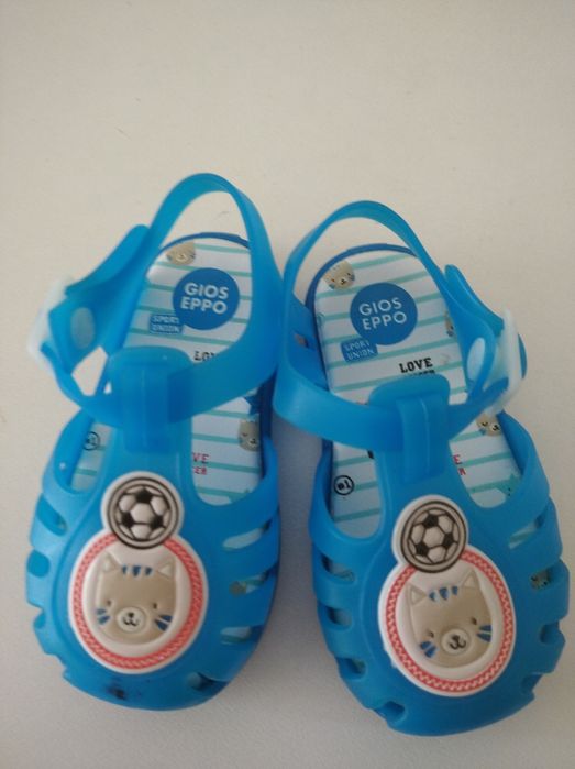 Sandálias da marca Gioseppo tamanho 20