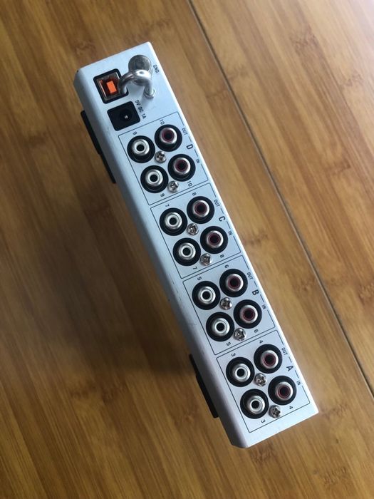 Аудіо інтерфейс, звукова карта Native Instruments Traktor Audio 10