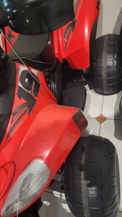 Moto 4 Elétrica para Criança – Vermelha – Bom Estado