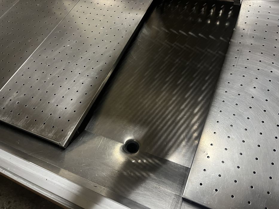 Expositor em inox com esgoto