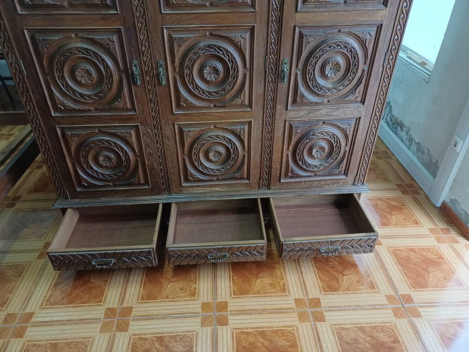Vendo Conjunto de Quarto Clássico