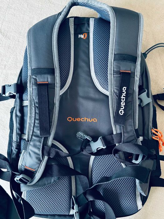 Mochila Quechua 22 Lt