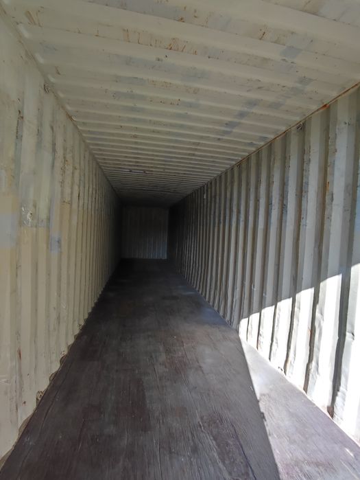 Contentores 12 metros altura máxima