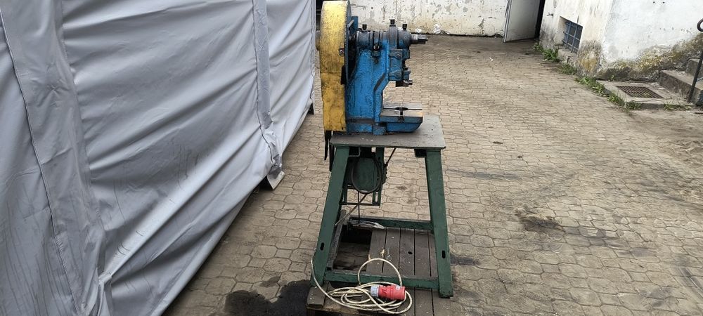 Prasa mimośrodowa nacisk 2.5t