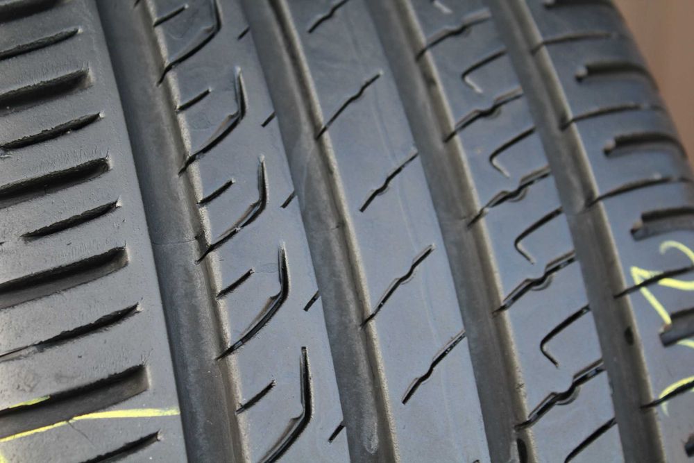 215 50 r17 Barum BRAVURIS 5HM