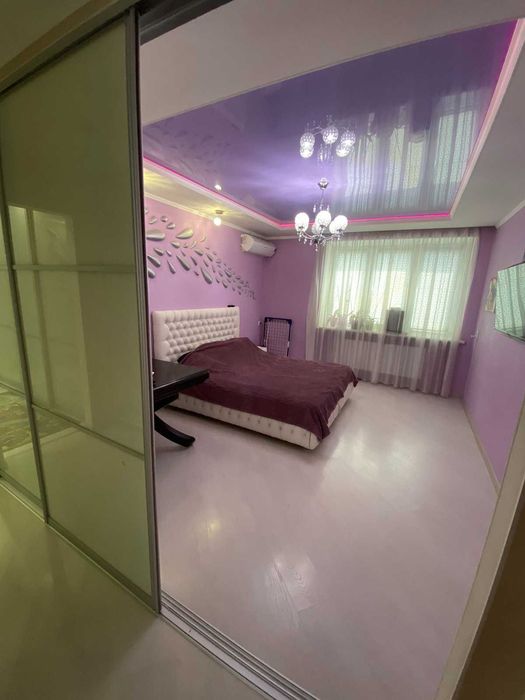 Двокімнатна квартира з автономним опаленням та сучасним ремонтом