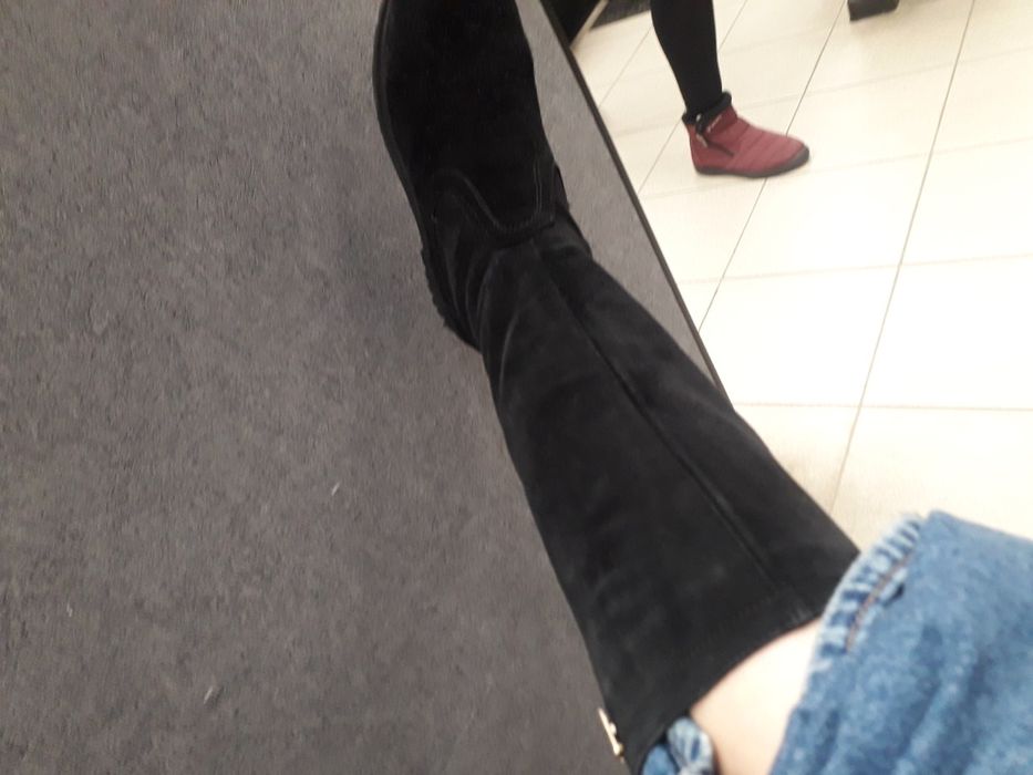 Замшеві сапоги на меху майже нові гарний стан