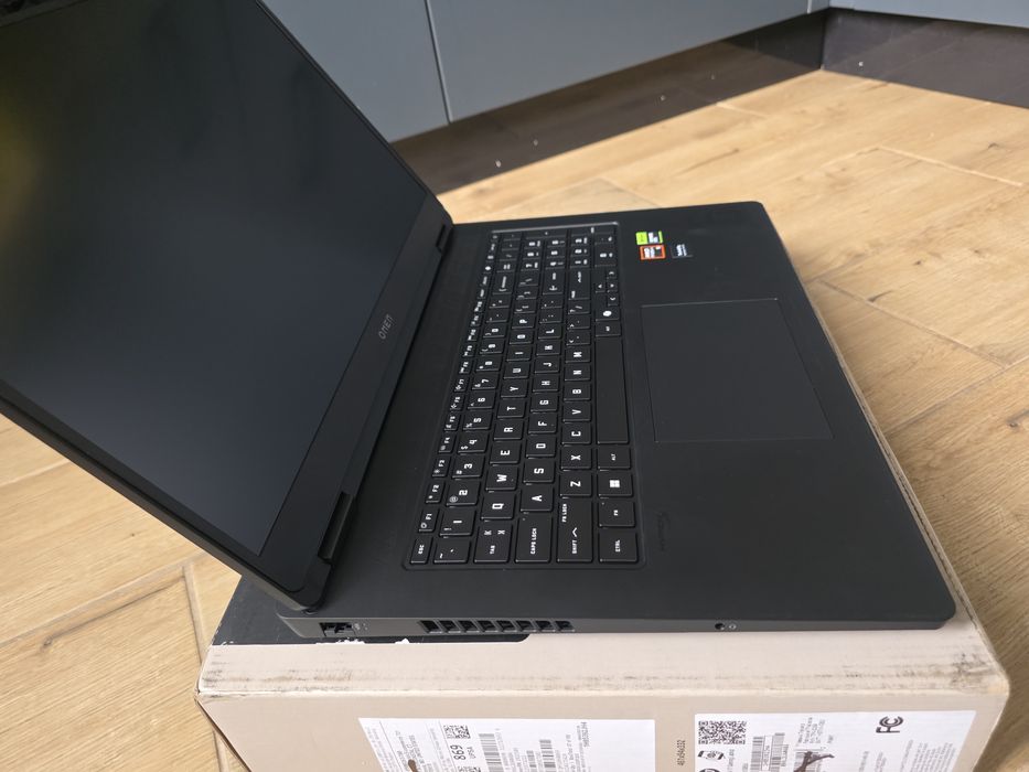 Ігровий HP OMEN 17, 17,3" FHD IPS, Ryzen AI 9 365/32Gb/1Tb/RTX5060,8Gb