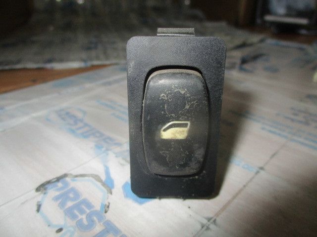 Comando / botão / interruptor vidros frente direito CITROËN C8 (EA_, E