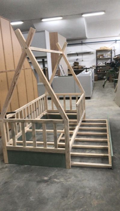 Cama Montessori Lacada com 2 camas (inclui estrado)