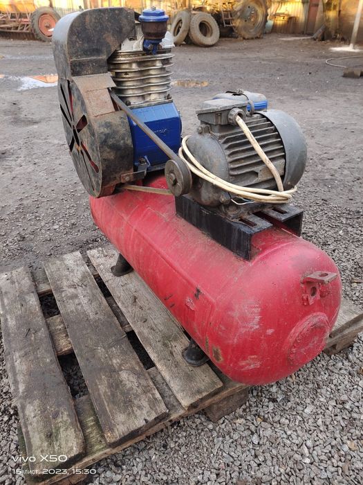 Продам компресор