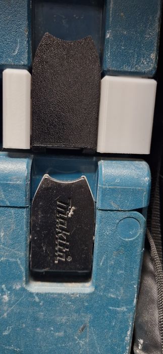 Klips zatrzask Makita makpac zamykanie walizki. Wytrzymale