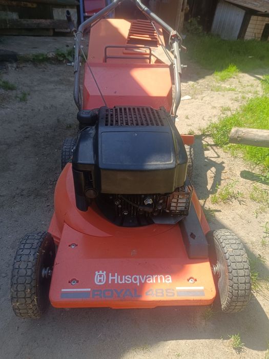 Kosiarka spalinowa HUSVARNA ROYAL 48 bez napędu z koszem