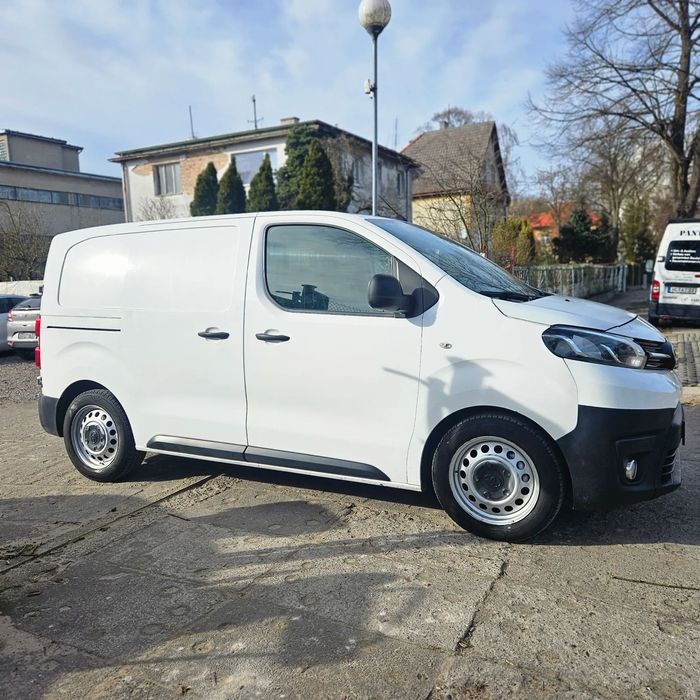 Toyota Proace  z GWARANCJĄ * Klimatronik * Hak* Zarejestrowany*Zamiana na osobowy