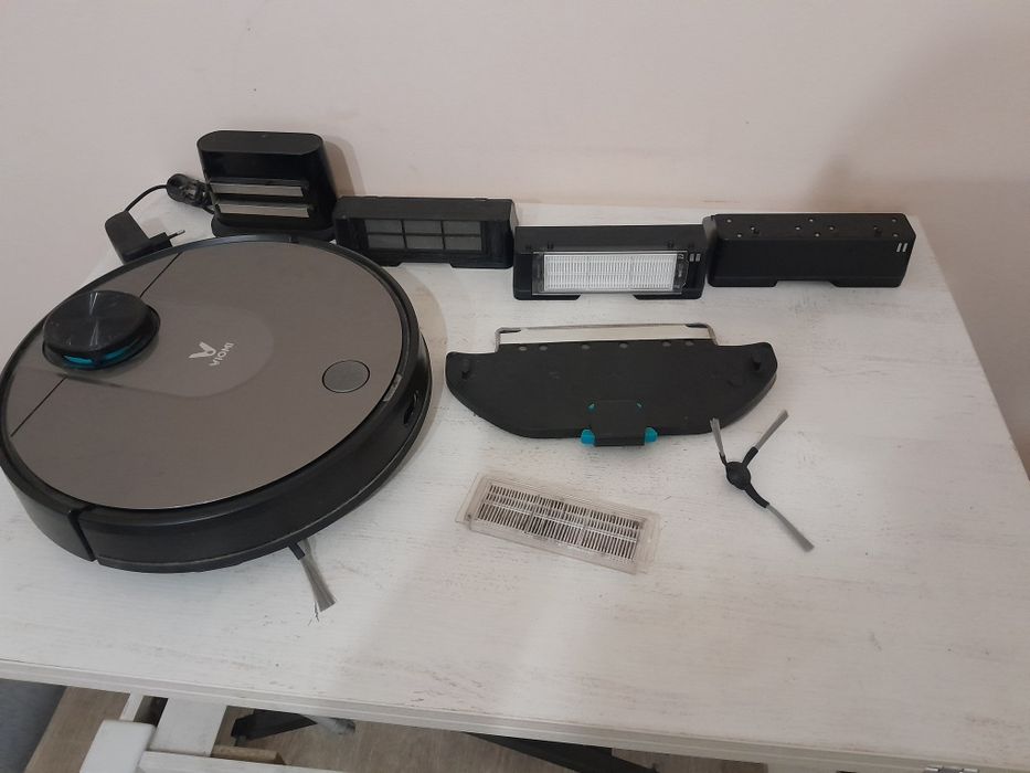 Моющий робот пылесос