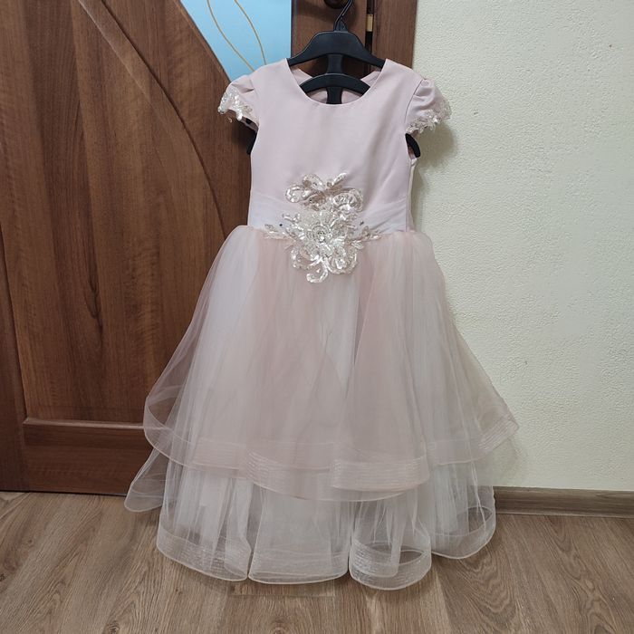 Сукня святкова. .