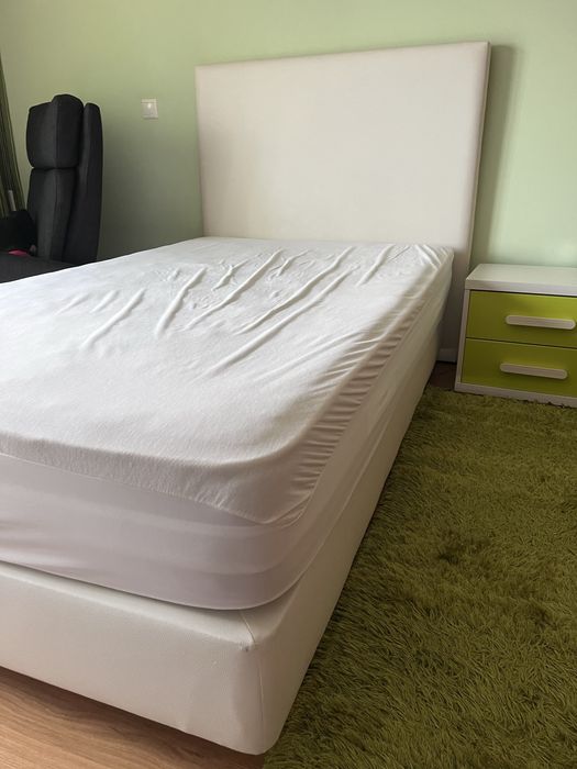 Cama (sommier cabeceira)