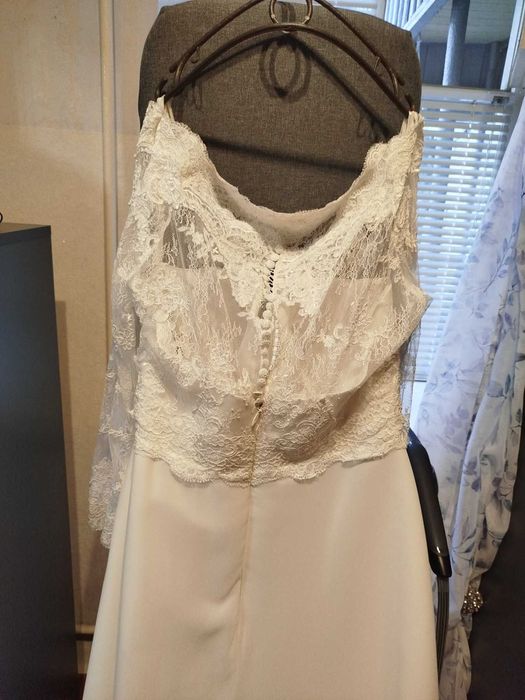 Свадебное платье со шлейфом