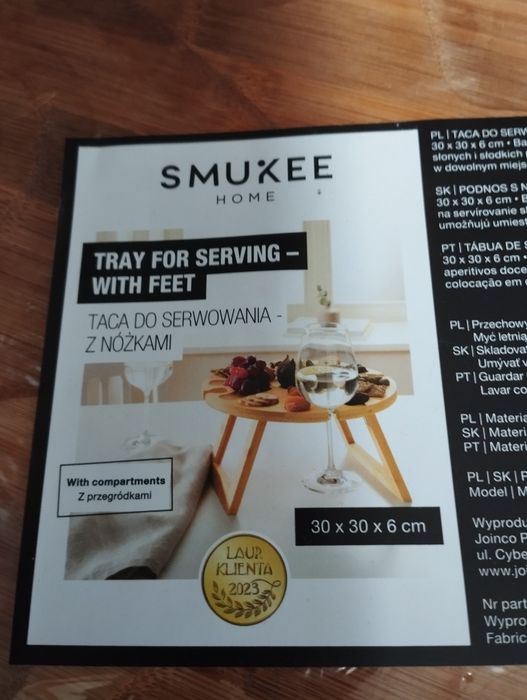 Taca do serwowania z nóżkami Smukee