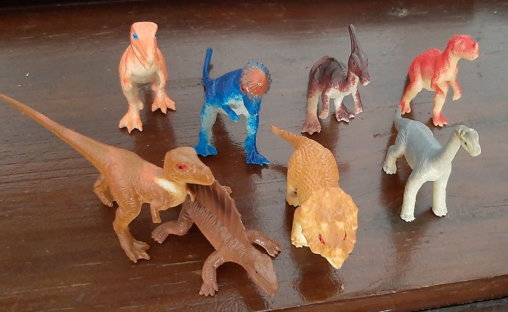 13 bonecos pvc dinossauros