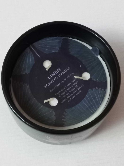 Ароматическая свеча Linen   в керамическом подсвечнике Журавли.Англия.