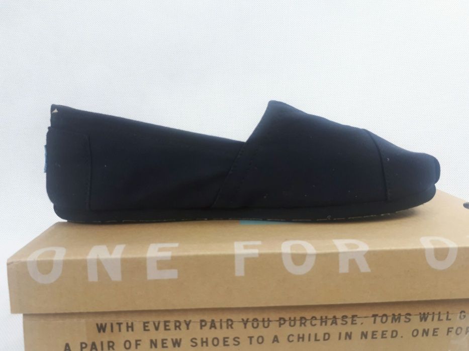 NOWE espadryle meskie TOMS MEN eu42 black on black canvas - półbuty