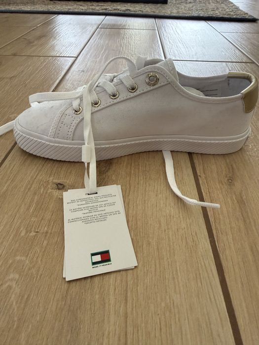 Nowe buty damskie Tommy Hilfiger 36