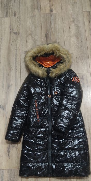 Пуховик для дівчини