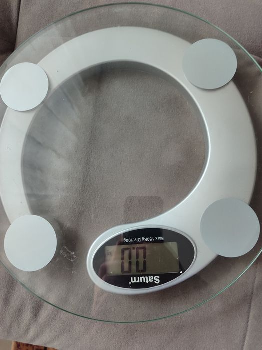 Весы напольные в хорошем состоянии