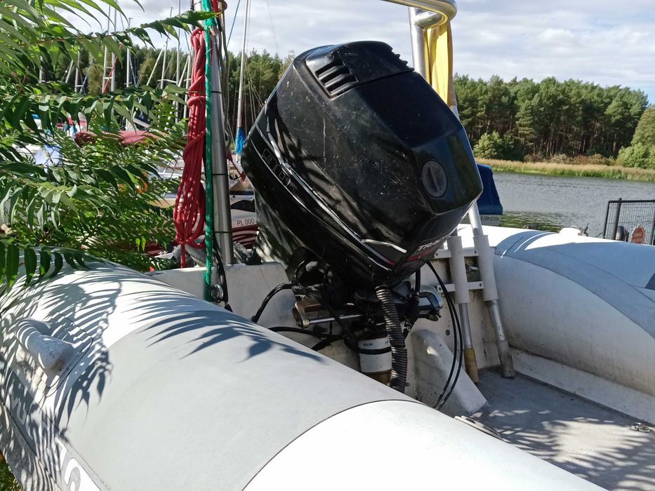 Rib z silnikiem 90 km