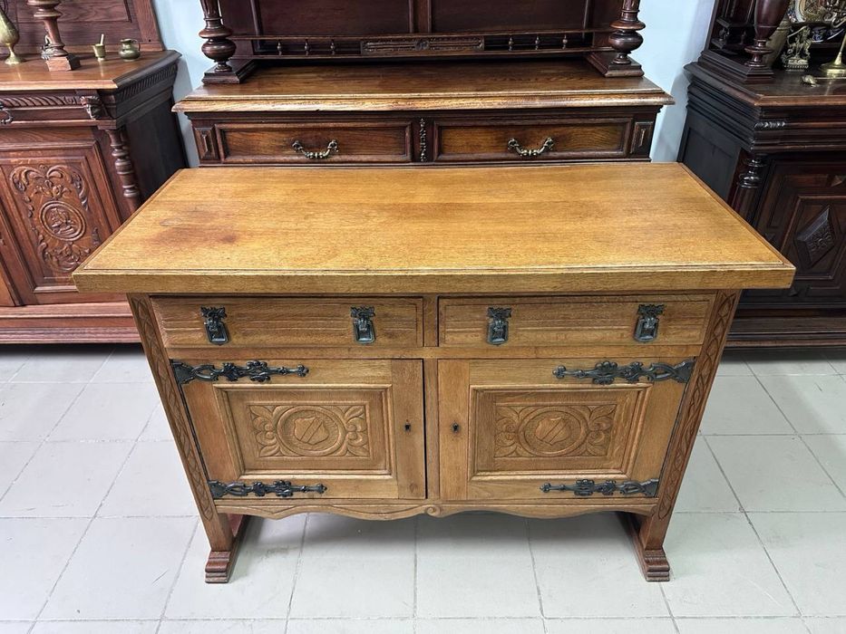 Різьблена тумба комод дерево з кованими елементами 4122