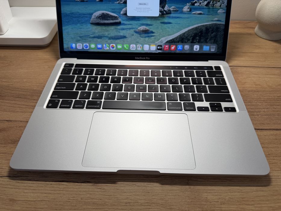 MacBook Pro 13 2020 M1 16Gb RAM 512Gb SSD Silver