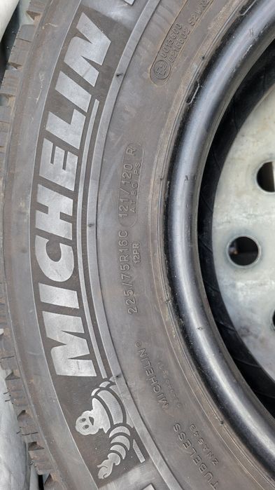Шини 225/75/16с Michelin
